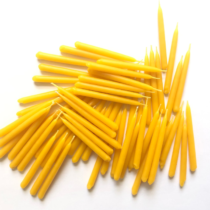 Adventskalender – 24 handgefertigte Bienenwachskerzen