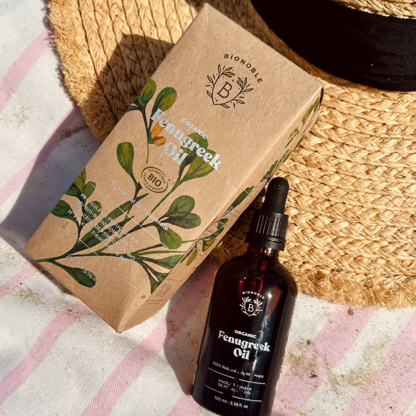 Bio Bockshornkleeöl mit Aloe Vera beruhigt sonnenstrapazierte Haut, spendet intensive Feuchtigkeit und unterstützt die Regeneration nach dem Sonnenbad.