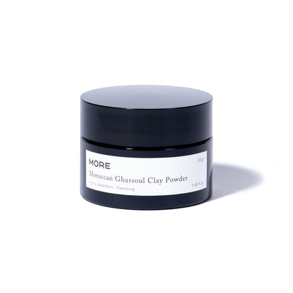 Bio-Ghassoul-Tonpulver für wohltuende Pflege-Rituale, reinigend, mineralstoffreich und entspannend. Sorgfältig gewonnen und schonend gemahlen für hochwertige Pflege.