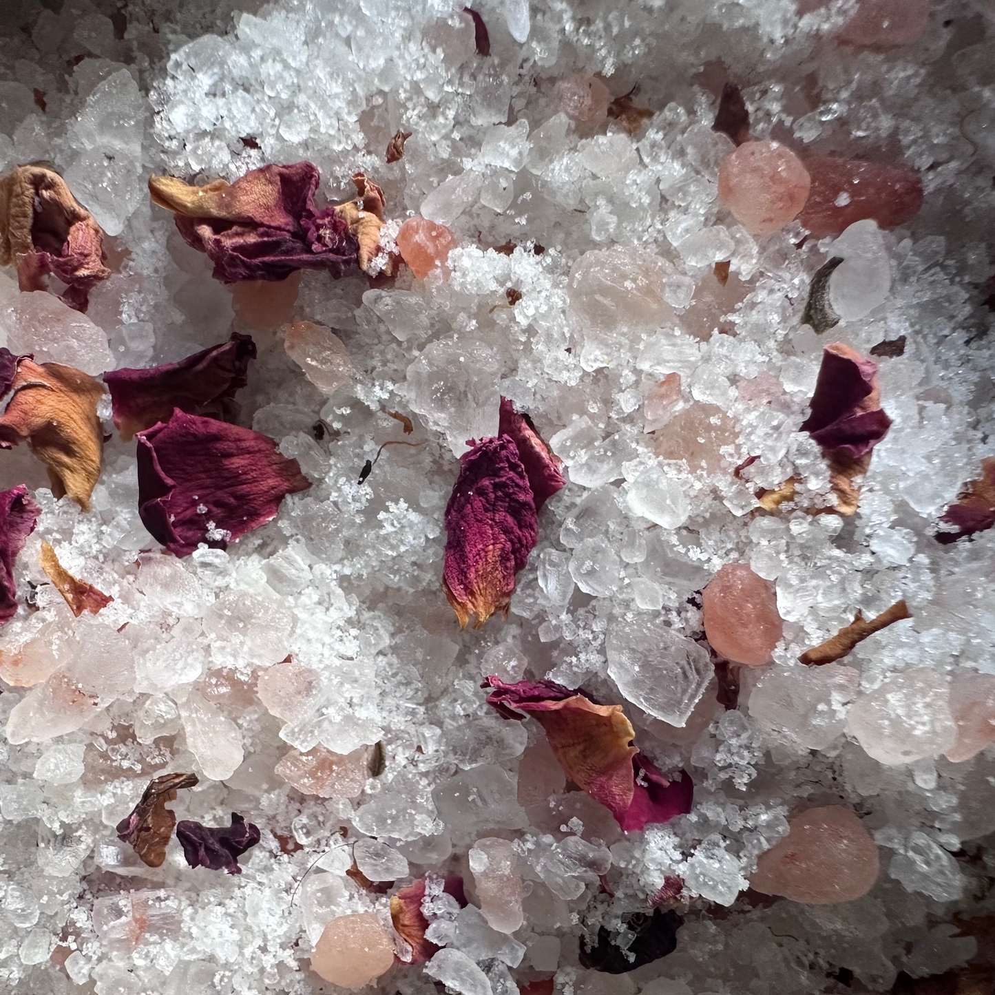 Rosen & Himalaya – Heilendes Mineralbad