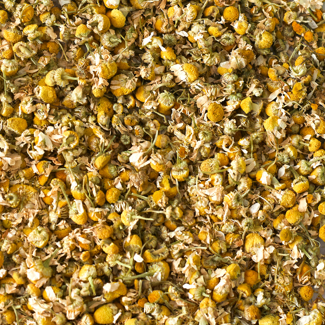 Naturreine Kamille pflege trockene und gestresste Haut sanft & nachhaltig. 