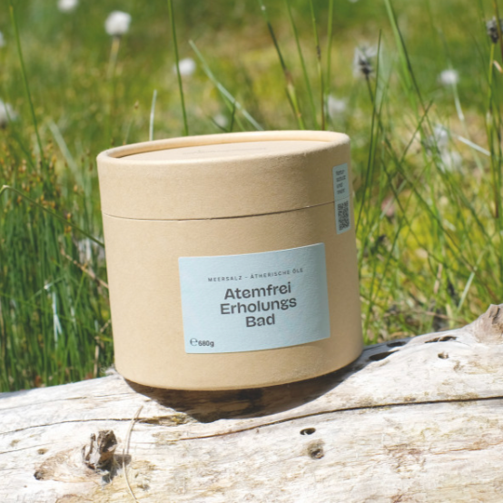 Atemfrei Salzbad mit Eukalyptus, Lavendel und Cajeput – befreiend für Atemwege, ausgleichend für Körper und Geist.