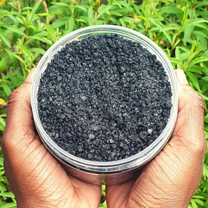 Ätherische Öle von Rosengeranie, Bergamotte, Süßer Orange und Zedernholz für pflegendes und entspannendes Badeerlebnis