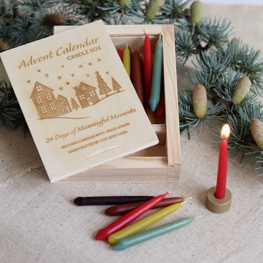Adventskalender – 24 handgefertigte bunte Bienenwachskerzen