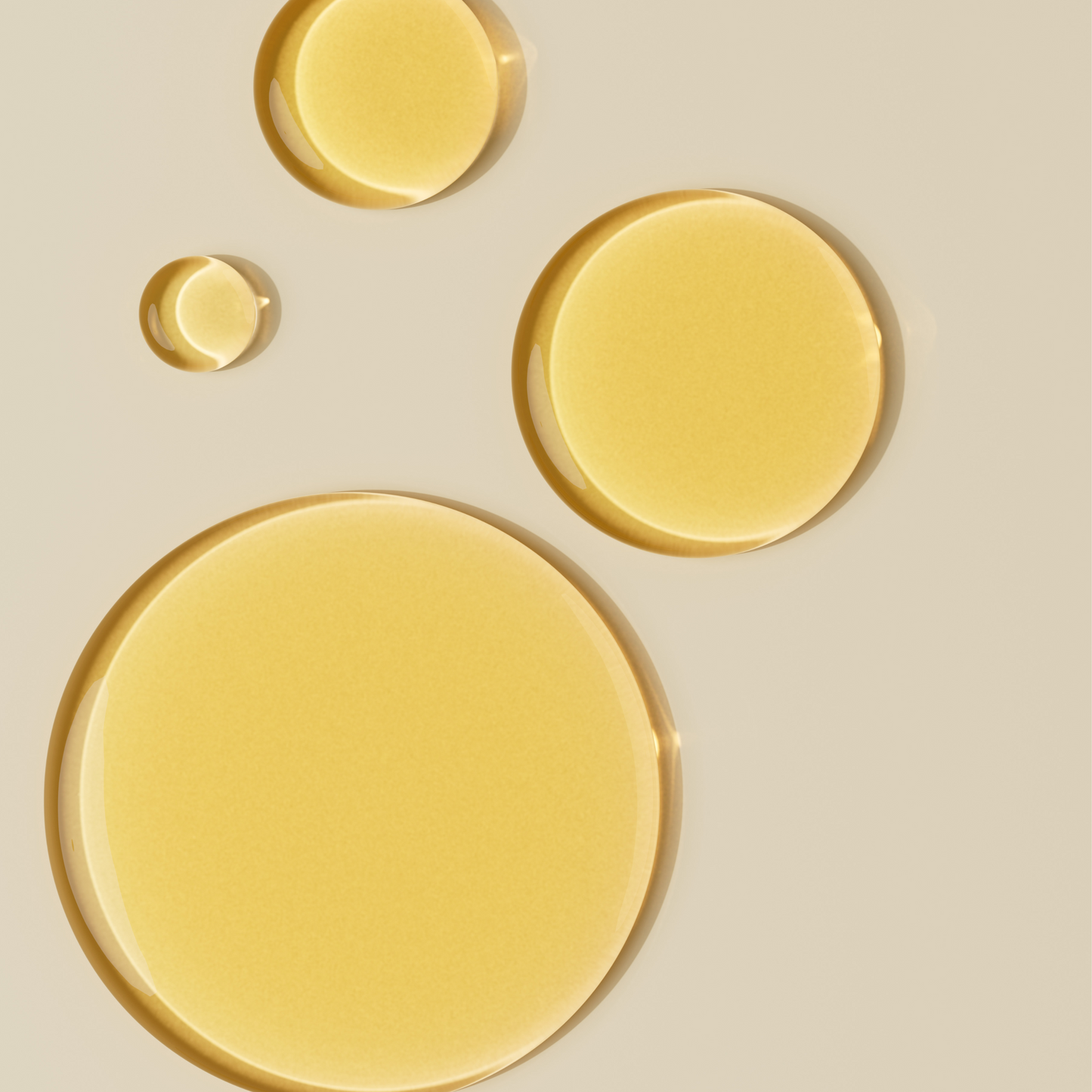 Jojobaöl auf feuchter Haut aufgetragen – schützt vor Trockenheit und Spannungsgefühlen