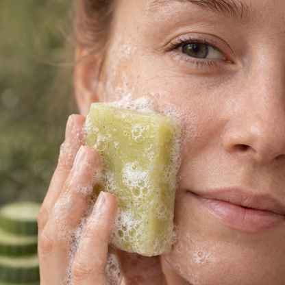 Bio-Gurken-Seife für Hautpflege und Gewichtsunterstützung, erfrischend, feuchtigkeitsspendend und natürlich pflegend.