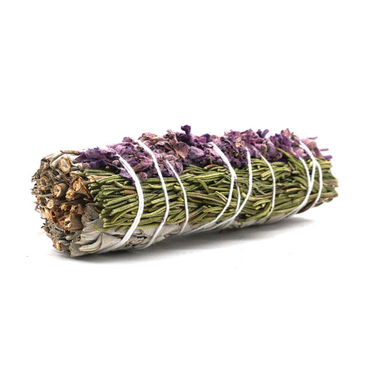 Hochwertiger, handgeernteter und handgebundener Lavendel mit Rosmarin und weißem Salbei (4 Zoll). 100% biologisch und nachhaltig!