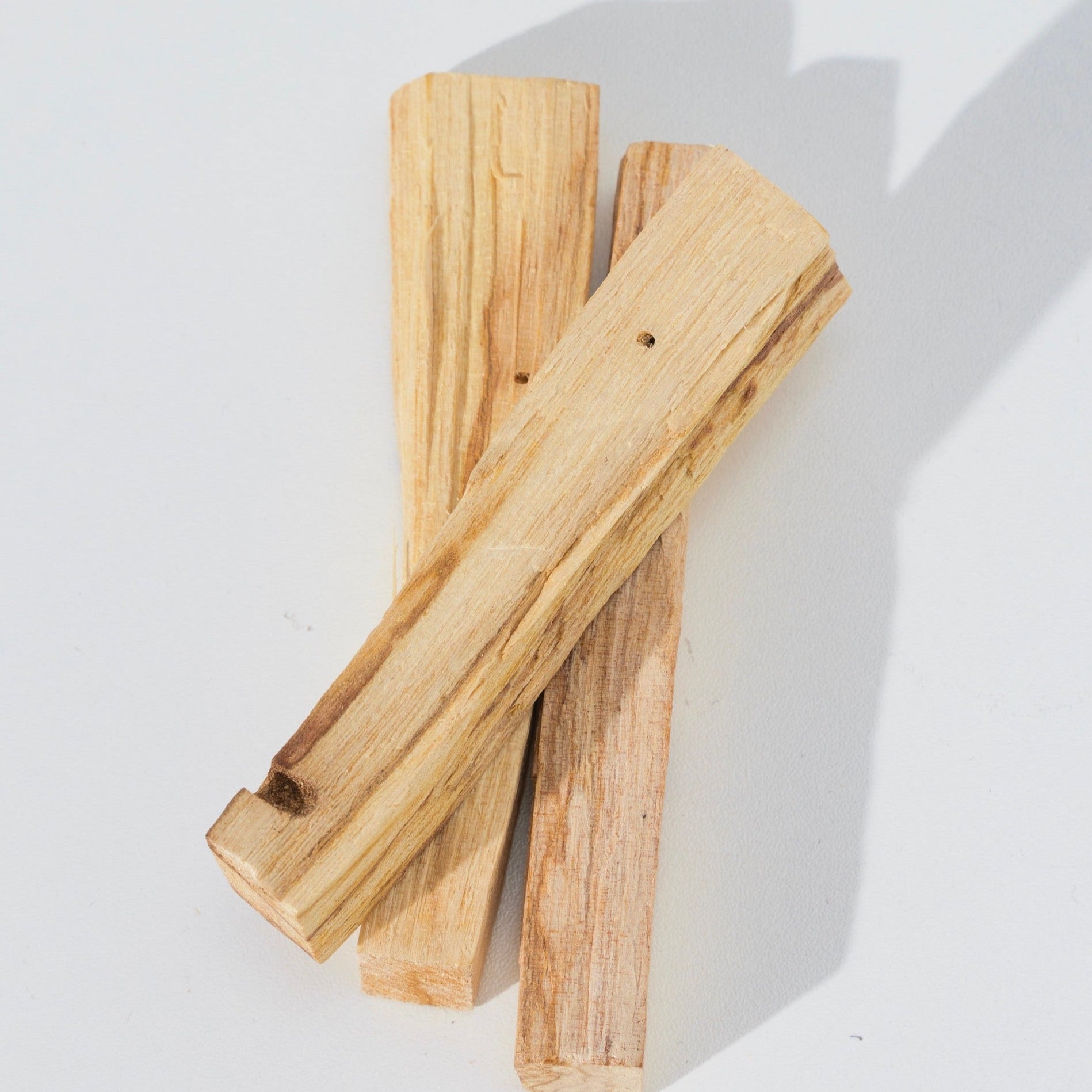 Palo-Santo-Holz hitzige Struktur, energetischen Reinigung von Raeumen, Ritualen und bewusster Selbstpraxis.
