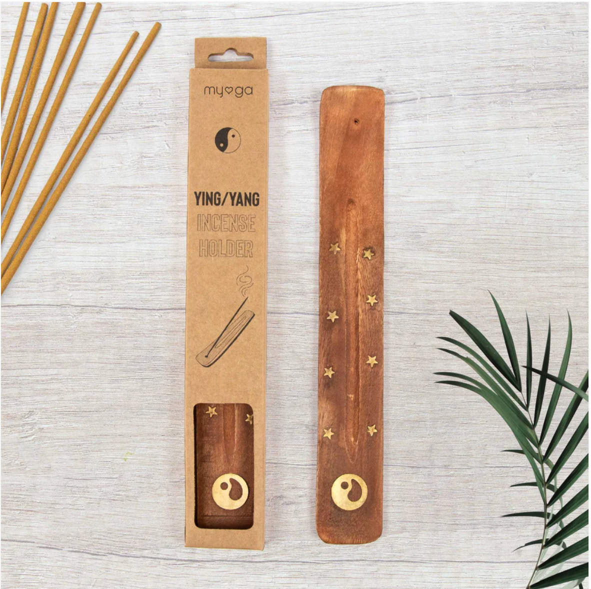 Handbemaltes Yin-Yang Symbol auf natürlichem Ulmenholz für innere Balance