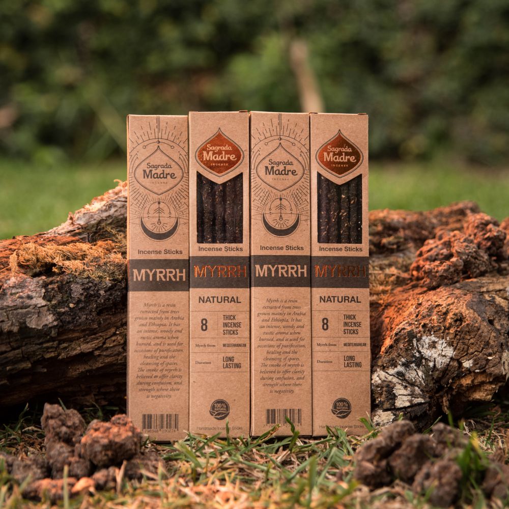Jedes handgerollte Myrrhe-Räucherstäbchen brennt ca. 1 Stunde und entfaltet harmonische Energie