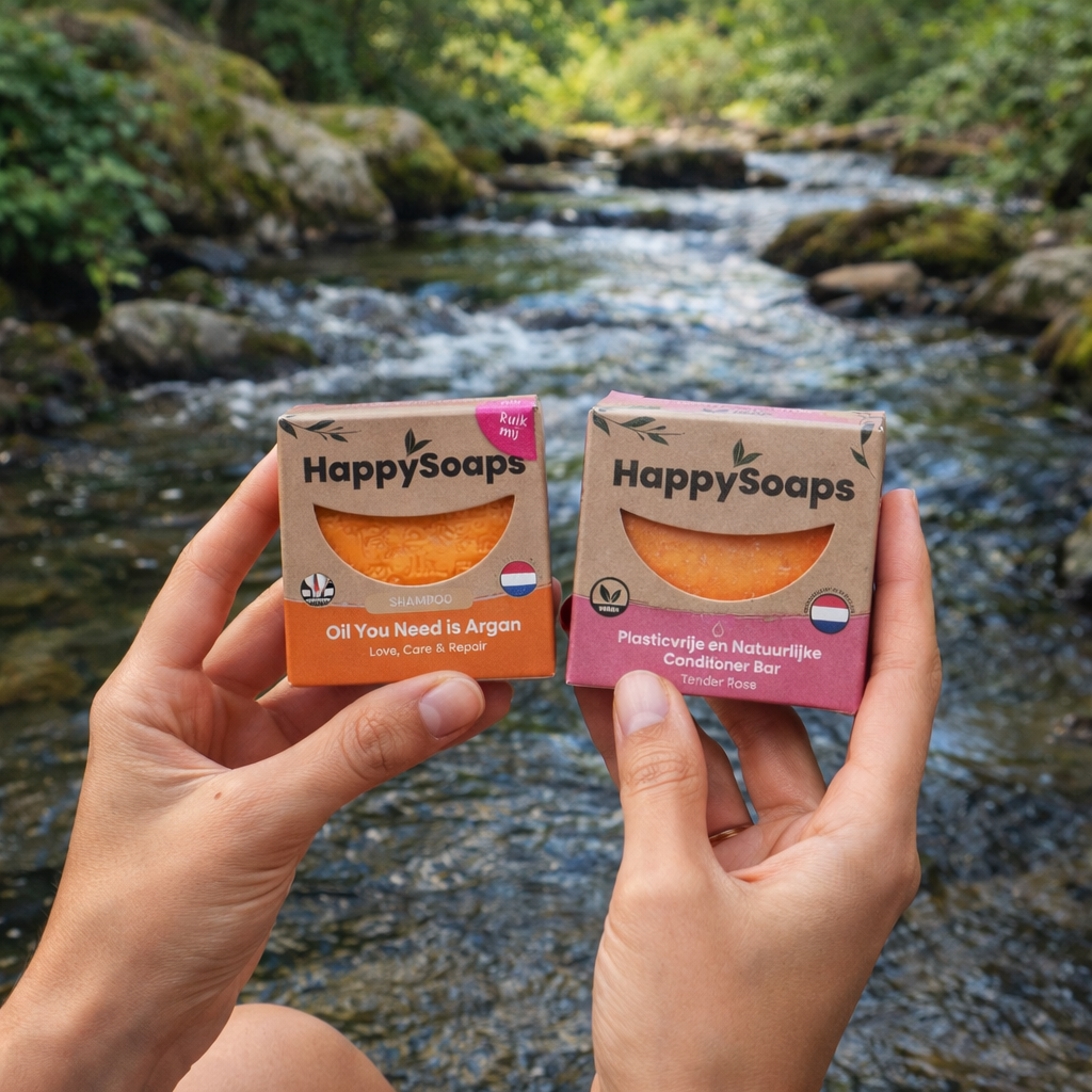 Argan Shampoo Seife und Rose Conditioner Seife am Fluss. Haarwäsche natürlich rein gepflegt.