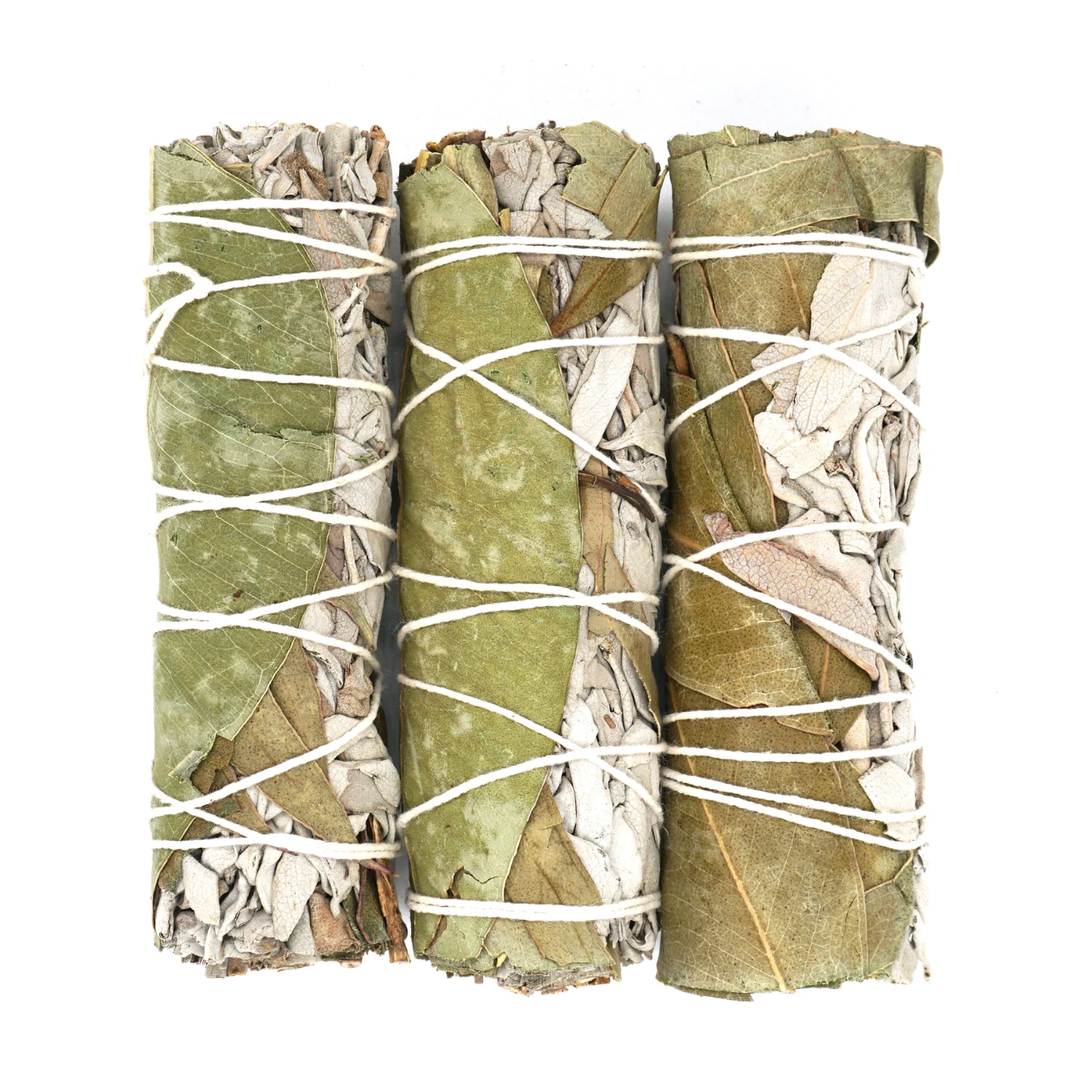 Salbei- und Eukalyptus-Buendel zur Unterstuetzung von Meditation, Ritualen und energetischer Harmonisierung.