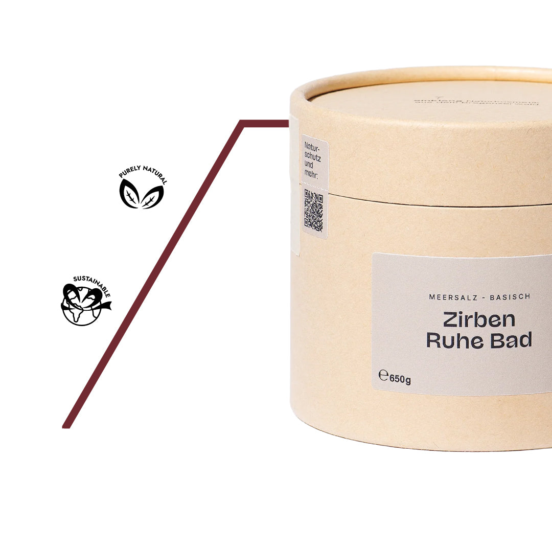 Zirbenbad im Pappetiegel, naturrein und nachhaltig hergestellt, für beruhigende Entspannung von Körper und Geist